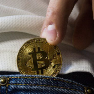 Bitstamp Moves Nearly $1 Billion in Bitcoin for a $0.48 Fee