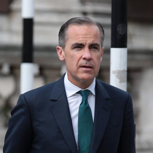 Mark Carney to extend stay as Bank Of England governor, cryptocurrency very unlikely to benefit