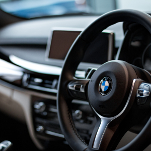 BMW announces partnership with blockchain start-up Bloom