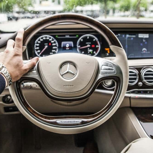 Mercedes-Benz cars turn to blockchain for sustainable mobility