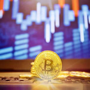 Bitcoin price briefly crosses $10,000 – Halving to fuel further rally?