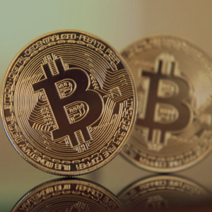 Bitcoin price shaky below $11,000, traders super-bullish