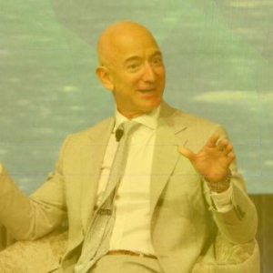 Jeff Bezos iPhone Hack: Good Advertising for Cryptocurrency Hardware Wallets