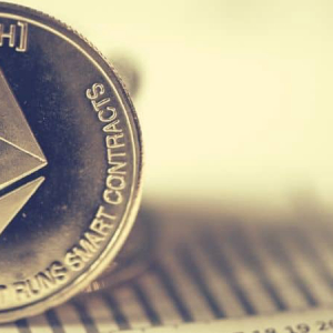Ethereum Price Analysis: ETH Stalls Below $320 Following Bitcoin’s Recent Gains