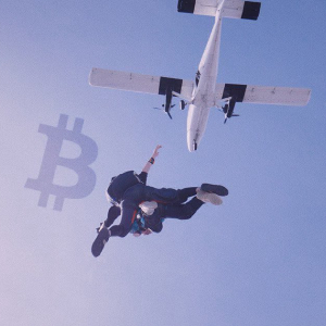 Bitcoin abruptly drops as it hits $10,500 causing havoc in the market