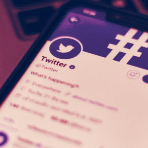Twitter opens up to developers ahead of decentralization push