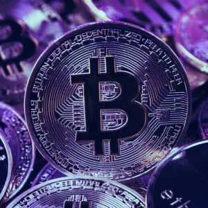 Bitfinex offers $400 million reward for 120,000 Bitcoin hack