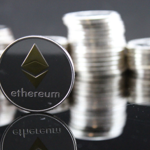 Ethereum Price Analysis: ETH Temporary Liquidation at $140