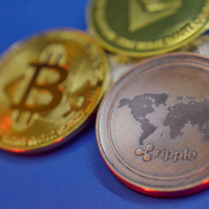Forbes Contributor Implies Ripple is a “Scam” in JPM Coin Debate