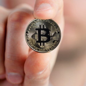Bitcoin Bounces Back as Bulls Push BTC Past $9,000