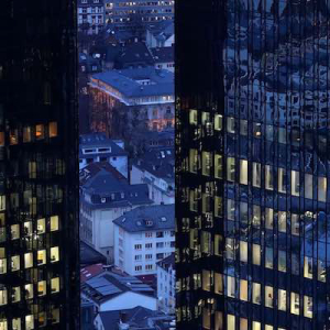 Raid on Deutsche Bank Continues for a Second Day