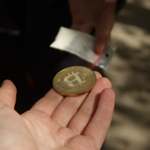 The Mysterious $1 Billion Bitcoin Wallet: Silk Road, Mt. Gox or Someone Else?