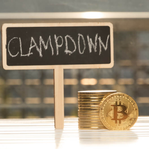Chinese Billionaire Bitcoin Investor Leaves the Crypto Field Following Local Clampdown