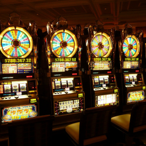 Why Use Bitcoin Casinos Instead of Regular Online Gambling Platforms?