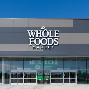 Major Retailers Like Whole Foods Accept Bitcoin, Is This Enough To Convince No-Coiners?