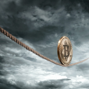 50DMA: Bitcoin Price Facing Dangerous Retest Of Moving Average