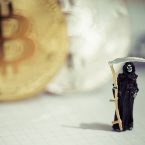 Crypto Analyst: Bitcoin (BTC) Dominance May Reach 80%, Altcoins Expected to Bleed