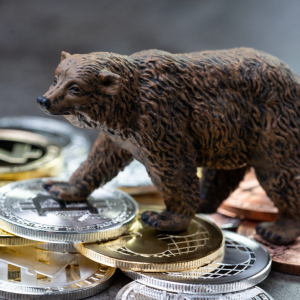 Crypto Analyst Expects Multi-Year Bear Market, Current Bitcoin (BTC) Range Isn’t Accumulation