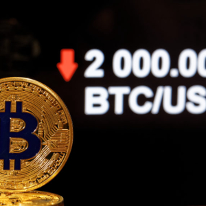 Peter Brandt Calls for Bitcoin Price Target of $2K Following Parabolic Break