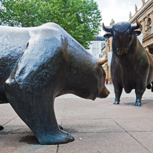 Bitcoin Bulls And Bears Reach Standoff, BTC Consolidates Below $20K