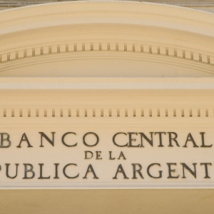 Argentina further imposes capital controls; sharply cuts USD buying limits to $200 a month