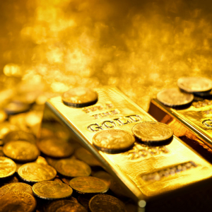 Gold and bitcoin rally Wednesday morning after bullion clears $1,800