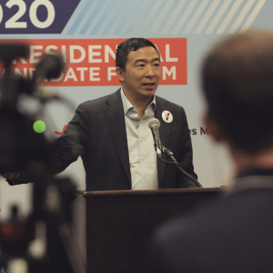 2020 US presidential hopeful Andrew Yang details his plan to regulate crypto at a national level